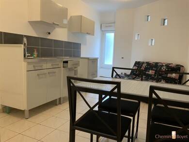 Appartement à louer 565 € 1 pièce 26,2 m² RDC/1 Oiselet la Grive Bourgoin-Jallieu 38300