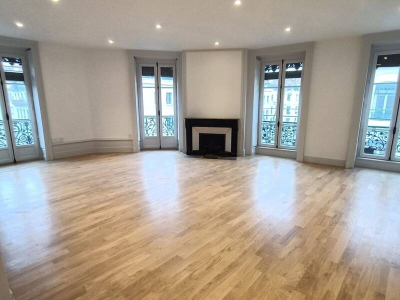 Maison à louer, 138m², LYON 1ER