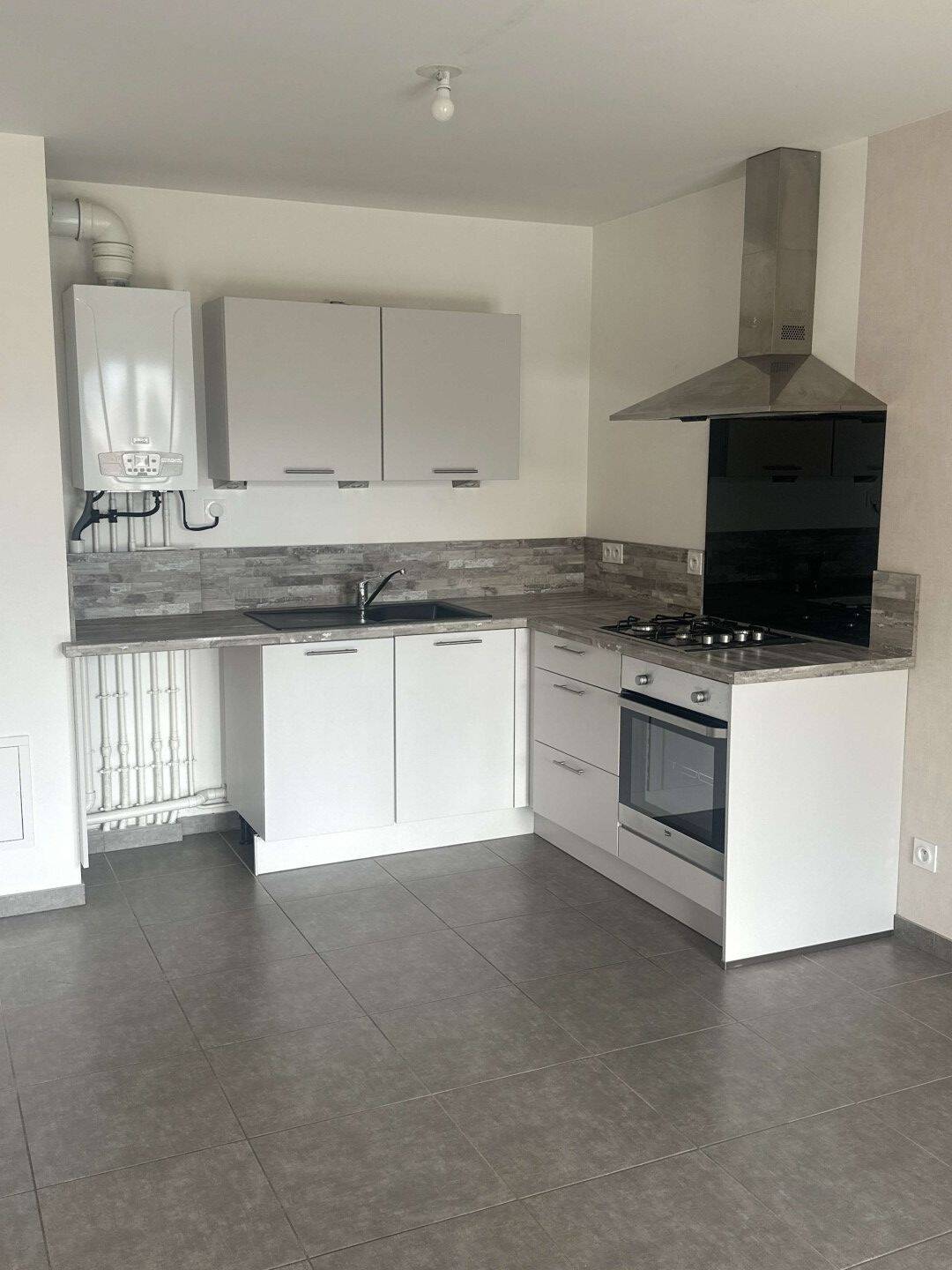Maison à louer, 71m², FONTAINE