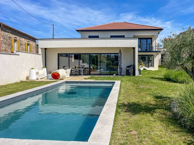 Villa à vendre - Neuf 785 000 € 6 pièces 5 chambres 220 m² 675 m² de terrain Ampuis 69420