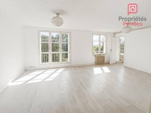Appartement à vendre 59 000 € 4 pièces 2 chambres 66,92 m² Étage 4/4 Romilly sur Seine-Nord Est Romilly-sur-Seine 10100