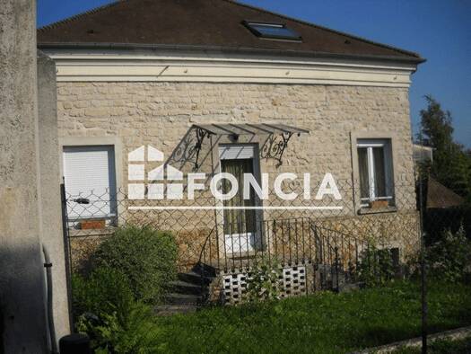 Appartement à louer 720 € 2 pièces 1 chambre 39,4 m² RDC Centre Haut Vernouillet 78540