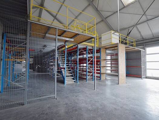 Local d'activités à louer 3 000 € 220,9 m² d'espace de stockage Betschdorf 67660