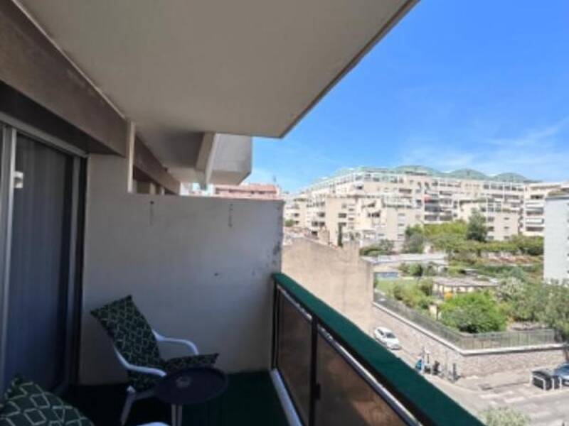 Maison à louer, 38m², MARSEILLE 3E