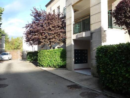 Appartement à louer 401 € 1 pièce 18,8 m² RDC Champmaillot Dijon 21000