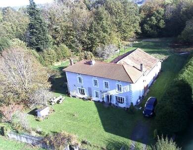 Maison de plain-pied à vendre 160 500 € 5 pièces 3 chambres 154 m² 5 884 m² de terrain Champagnac la Riviere 87150