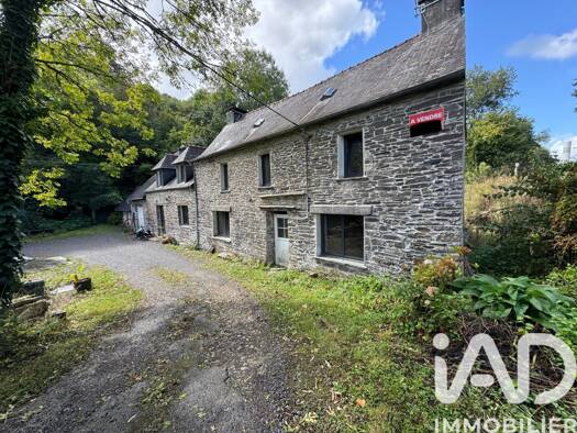 Maison à vendre 224 500 € 8 pièces 2 chambres 130 m² 11 082 m² de terrain Pont-de-Buis-lès-Quimerch 29590