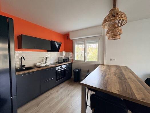 Appartement à louer 750 € 2 pièces 1 chambre 46,2 m² Étage 2/11 Saint Claude - Torcols Besançon 25000