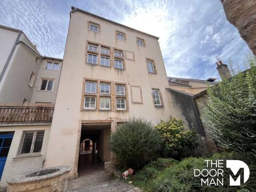 Immeuble à vendre 213 000 € 234 m² Les Faubourgs Langres 52200