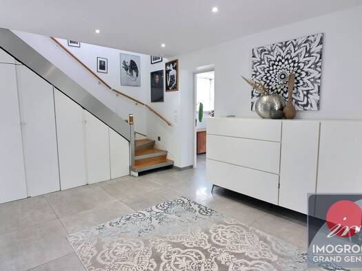 Maison à vendre 1 295 000 € 7 pièces 4 chambres 189 m² 633 m² de terrain Centre Divonne-les-Bains 01220