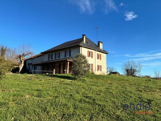Maison à vendre 278 000 € 7 pièces 4 chambres 165 m² 7 350 m² de terrain Navarrenx 64190