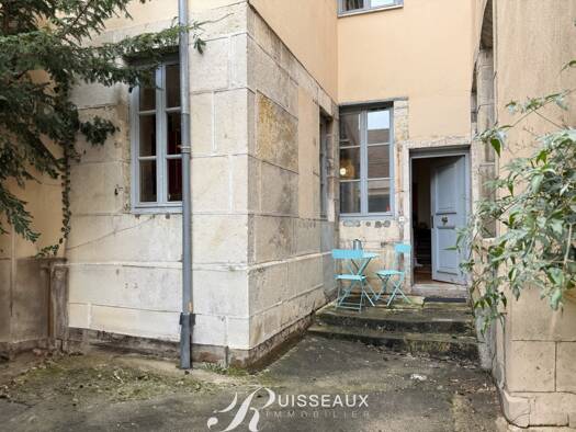 Duplex à louer 760 € 2 pièces 1 chambre 37,2 m² RDC/2 Dijon 21000