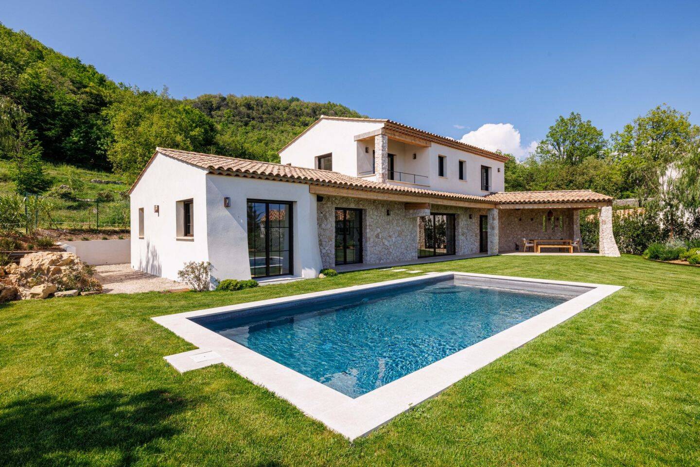 Maison à vendre, 184m², TOURRETTES SUR LOUP