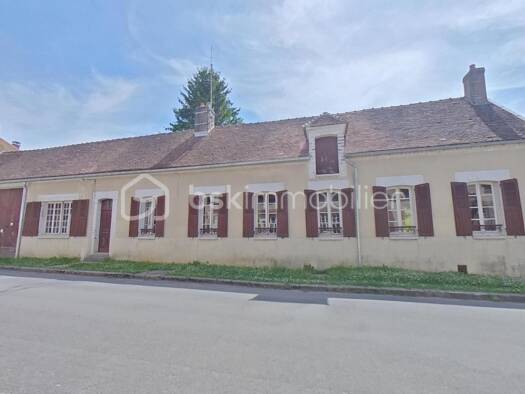 Maison de plain-pied à vendre 99 000 € 3 pièces 2 chambres 100 m² 724 m² de terrain Courgenay 89190