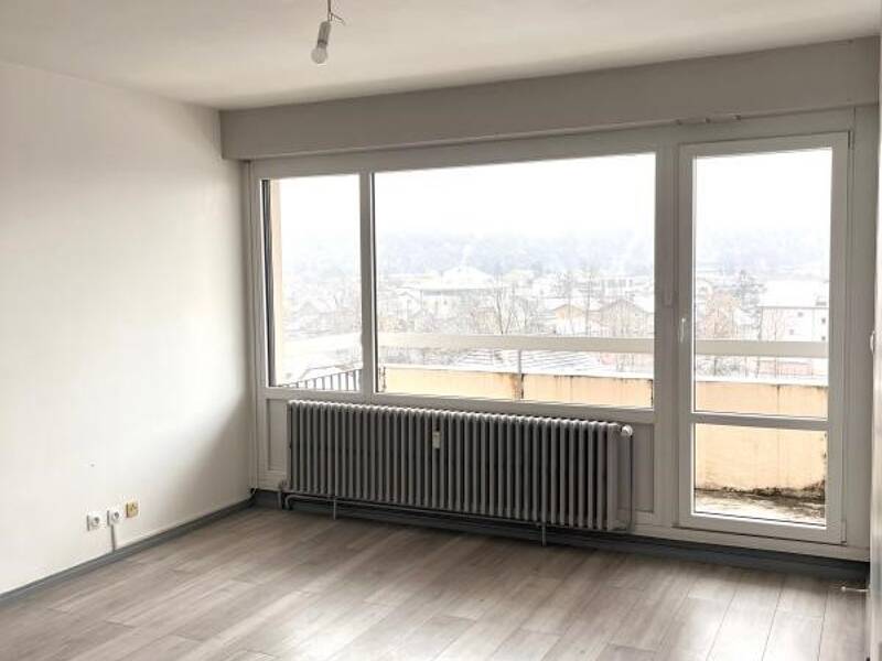 Maison à louer, 77m², CLUSES