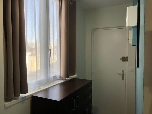 Appartement à louer 680 € 1 pièce 34 m² 1er étage disponible dès maintenant Amiens 80000