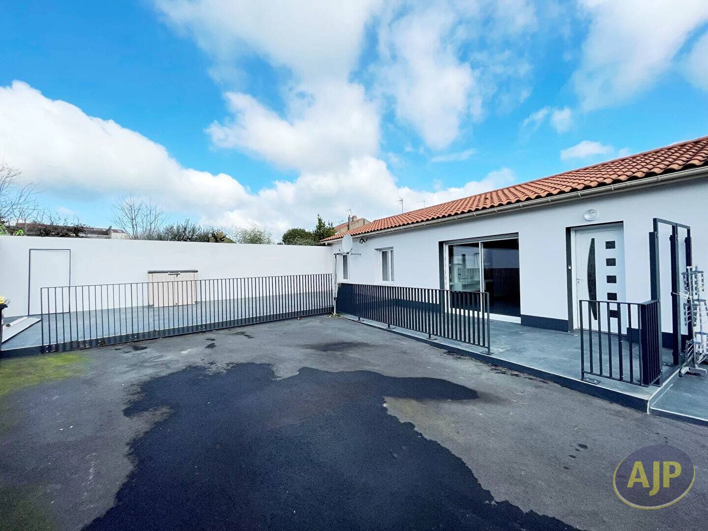 Maison à vendre, 204m², LE MAY SUR EVRE