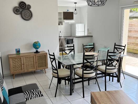 Appartement à louer 850 € 3 pièces 2 chambres 55 m² RDC Saint André d'Ornay-Pont Morineau La Roche sur Yon 85000