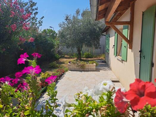 Maison de plain-pied à vendre 320 000 € 7 pièces 4 chambres 125 m² 564 m² de terrain Chirouzes Bourg-lès-Valence 26500