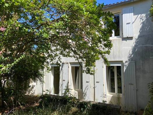 Maison à vendre 226 180 € 7 pièces 5 chambres 151 m² 400 m² de terrain Marans 17230