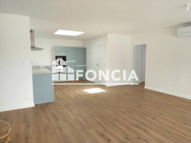 Maison de plain-pied à louer 2 000 € 5 pièces 4 chambres 121,6 m² Nord Martignas-sur-Jalle 33127
