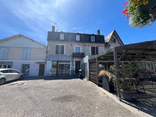 Immeuble à vendre 276 120 € 520 m² Biars-sur-Cère 46130