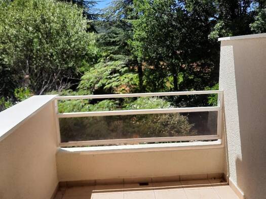 Appartement à louer 542 € 1 pièce 24,5 m² Étage 1/1 Cerisaie-Pont d'Aups-Sainte Cile-Beaussaret Draguignan 83300