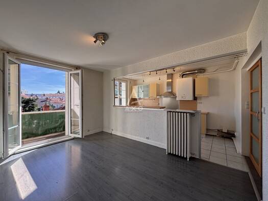 Appartement à vendre 145 000 € 3 pièces 2 chambres 63 m² Étage 3/4 Beaurepaire Chamalières 63400