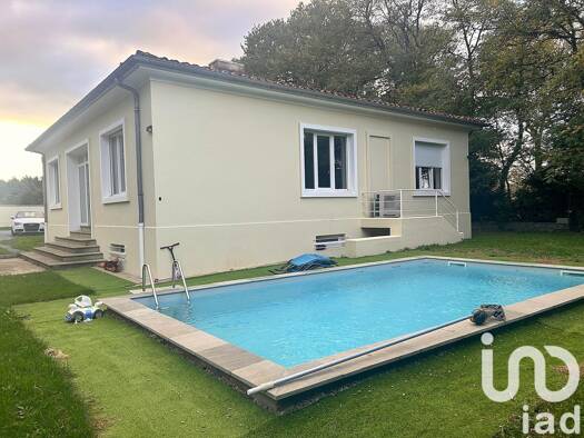 Maison de plain-pied à vendre 298 000 € 5 pièces 4 chambres 132 m² 1 273 m² de terrain La Lauze Mazamet 81200