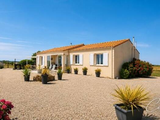 Maison à vendre 303 000 € 4 pièces 3 chambres 91 m² 2 034 m² de terrain Angles 85750