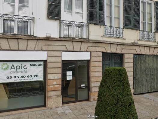 Local commercial à louer 550 € 65 m² de surface de vente Centre Ville Mâcon 71000
