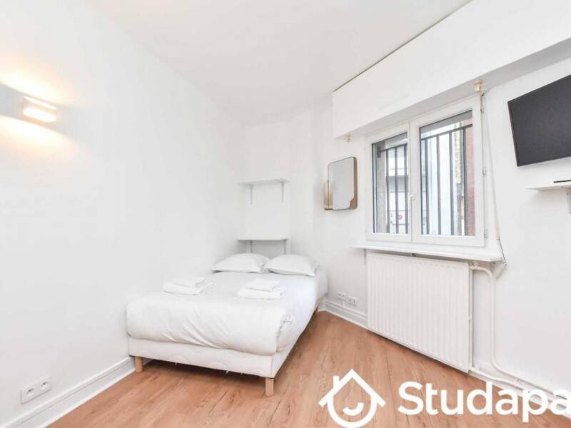 Maison à louer, 17m², PARIS 18E