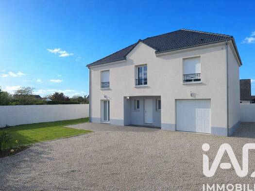 Maison à vendre 590 000 € 7 pièces 4 chambres 160 m² 700 m² de terrain Tacoignières 78910