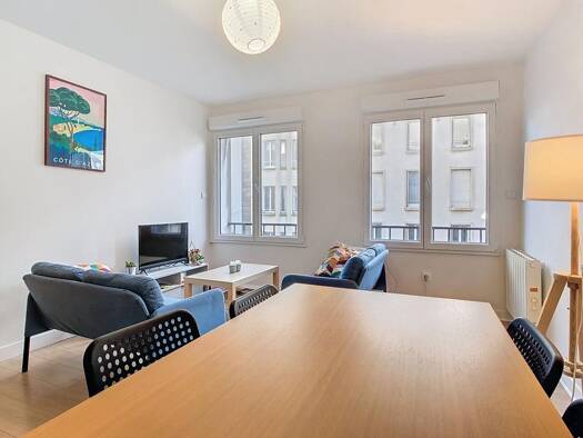 Colocation à louer 700 € 3 pièces 2 chambres 76,2 m² 2ème étage Centre Brest 29200