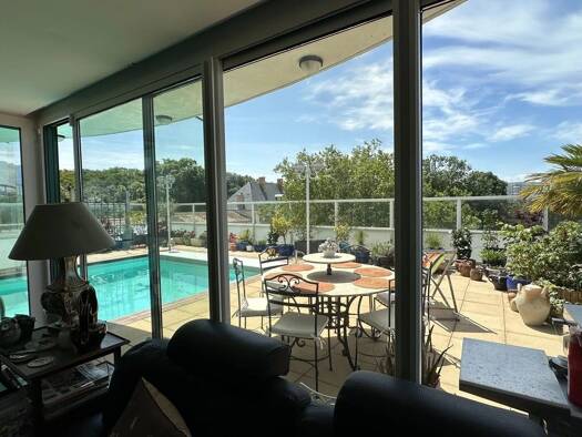 Appartement à vendre 1 300 000 € 5 pièces 4 chambres 175 m² RDC/3 Le Genette La Rochelle 17000