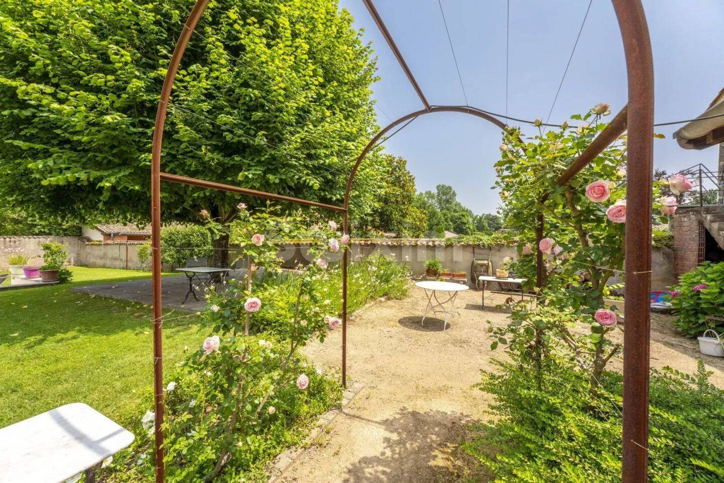 Maison à vendre, 296m², SAINT GEORGES DE RENEINS