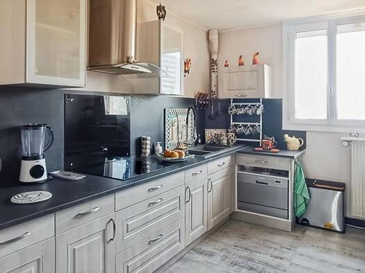 Appartement à vendre 115 000 € 4 pièces 2 chambres 75,6 m² Étage 5/5 Allées Saint-Pierre-des-Corps 37700