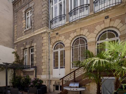 Immeuble à vendre 2 100 000 € 423,9 m² Centre Ville Reims 51100
