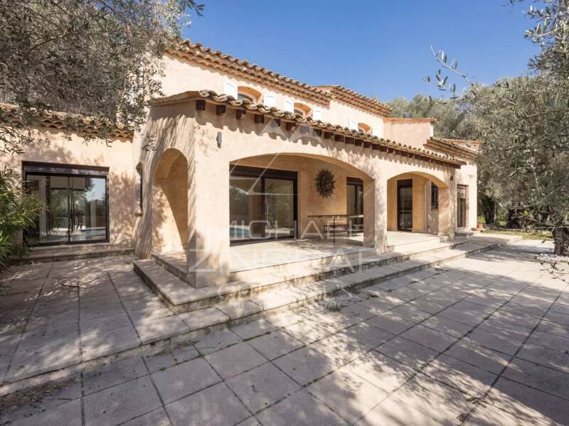 Maison à vendre, 220m², MOUGINS