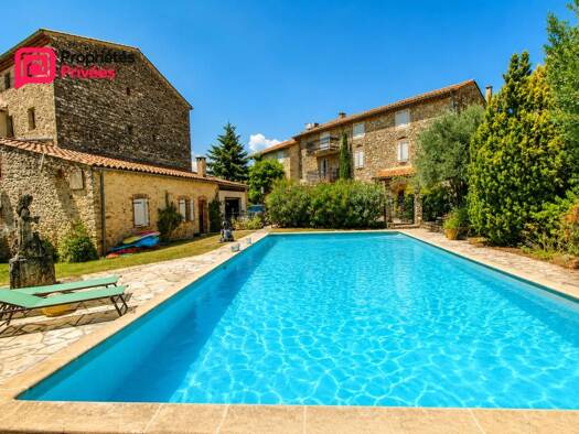 Appartement à vendre 237 000 € 4 pièces 2 chambres 100 m² RDC Saint-Hilaire-de-Brethmas 30560