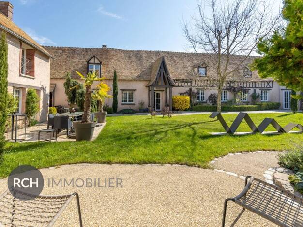Maison à vendre 1 050 000 € 16 pièces 5 chambres 494 m² 1 218 m² de terrain Houdan 78550
