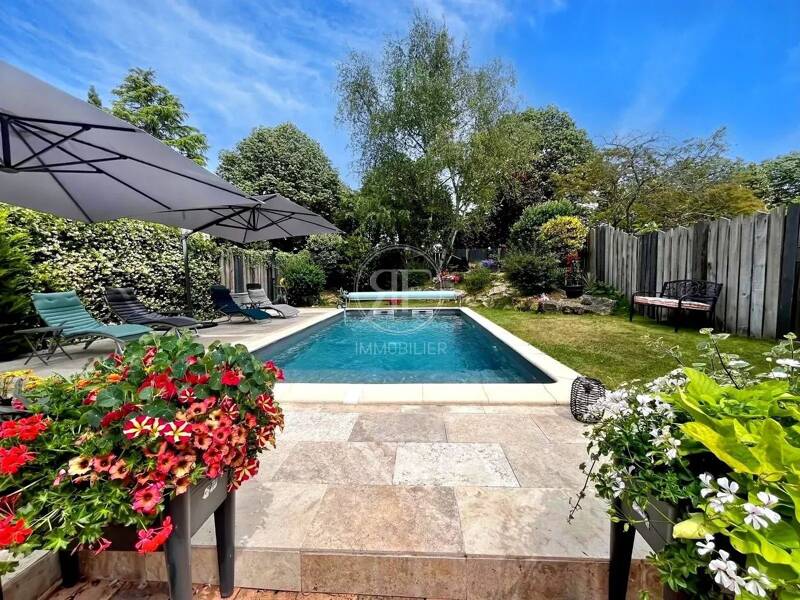 Maison à vendre, 350m², SAINT SEURIN SUR L'ISLE