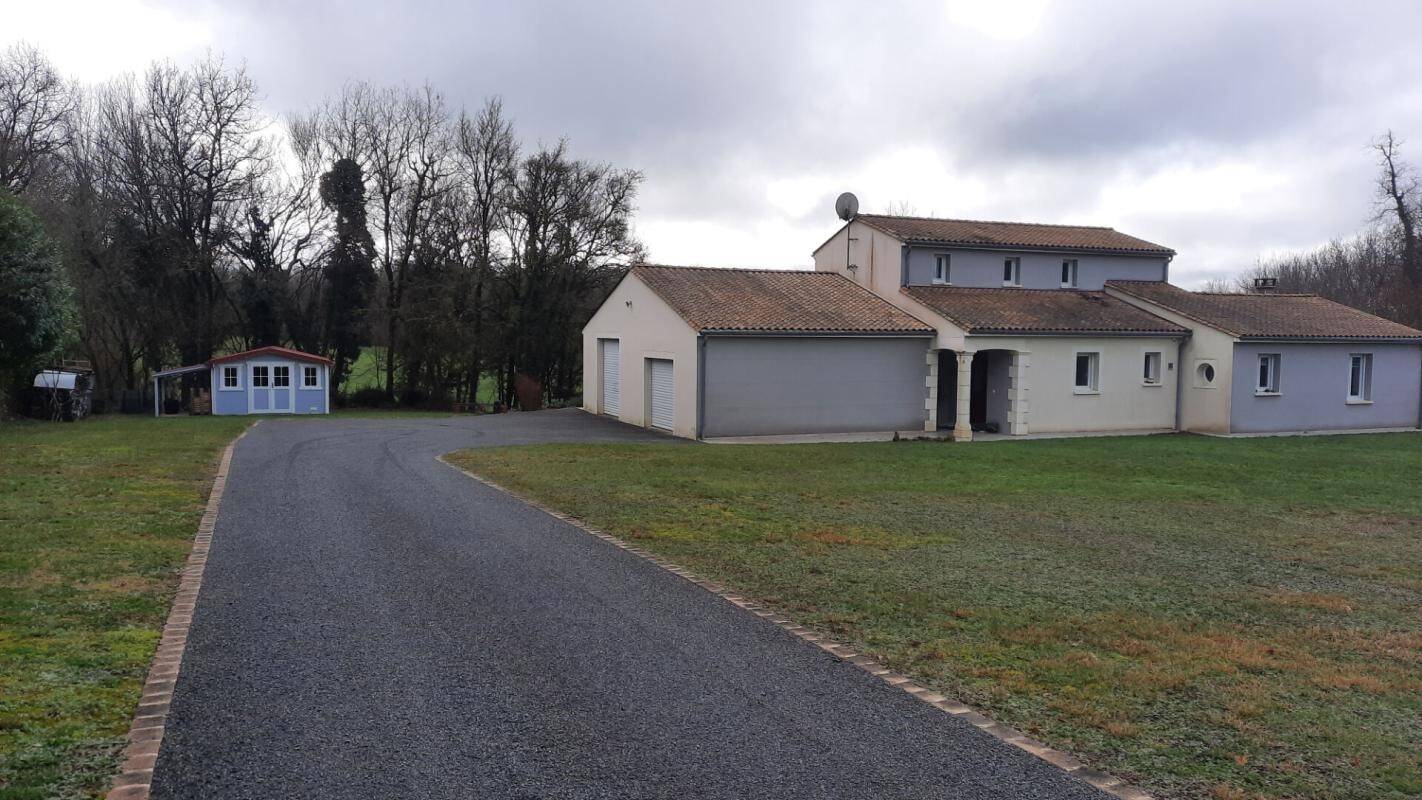 Maison à vendre, 130m², JONZAC