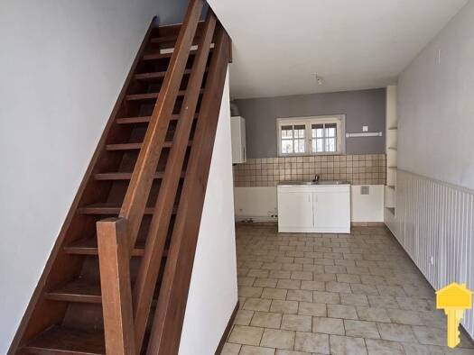 Duplex à louer 400 € 2 pièces 1 chambre 27,9 m² RDC Pons 17800