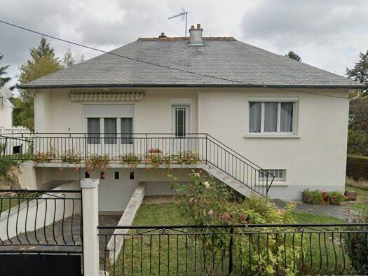 Maison à vendre 177 000 € 4 pièces 2 chambres 72 m² 1 028 m² de terrain Loches 37600
