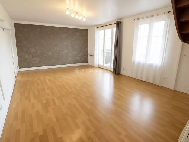 Appartement à vendre 259 000 € 3 pièces 2 chambres 63,1 m² Étage 2/2 Bailly-Romainvilliers 77700