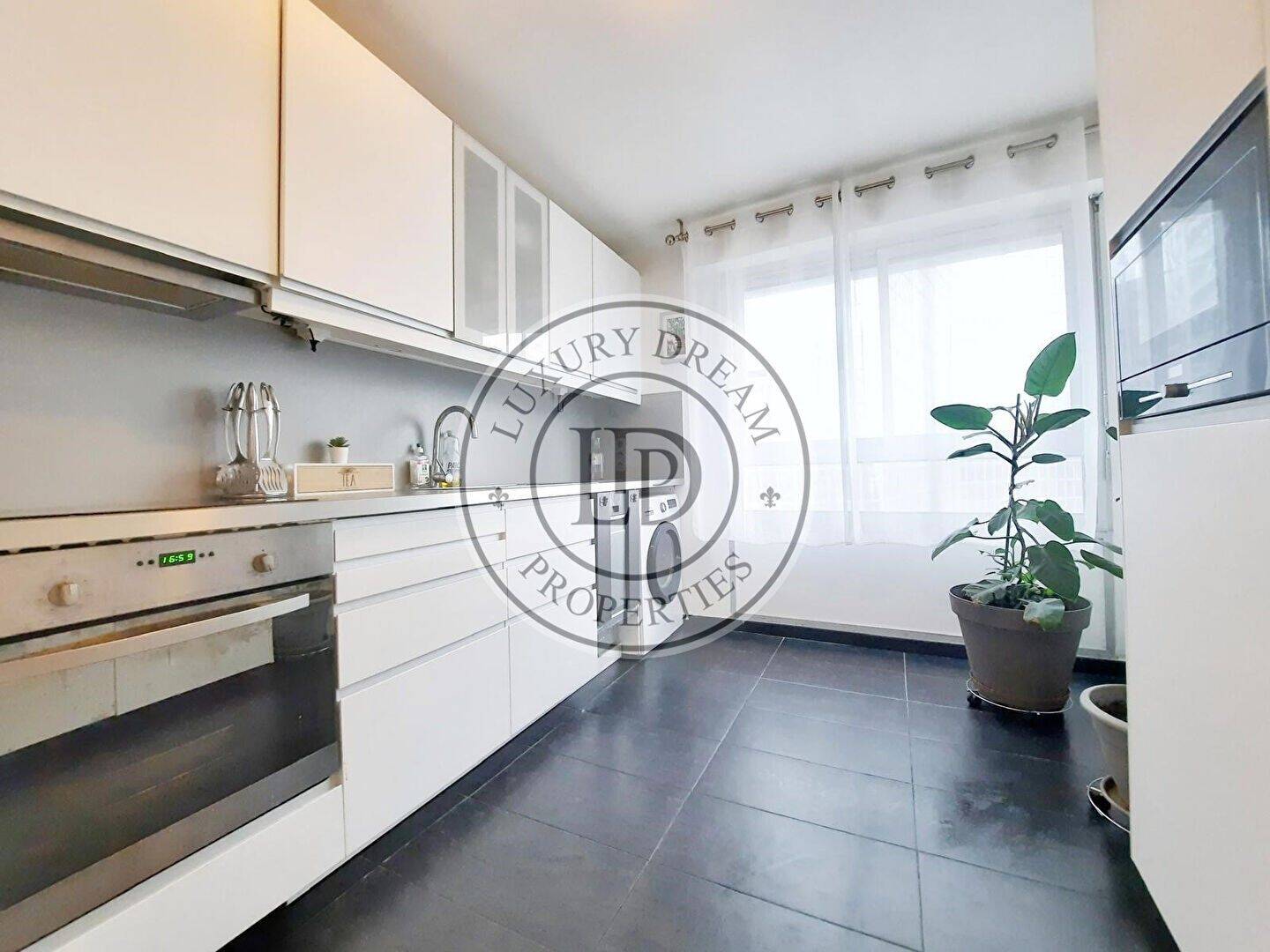 Maison à louer, 81m², COURBEVOIE