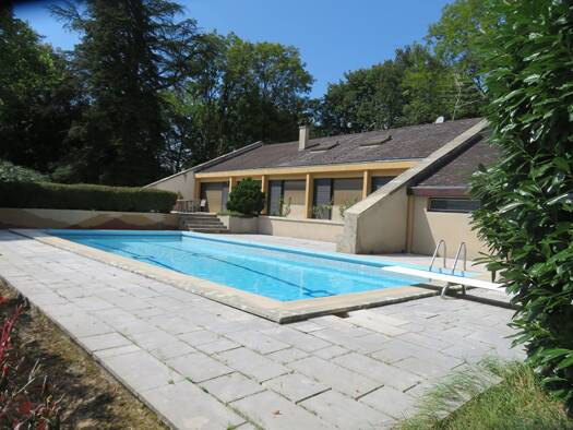 Maison à vendre 430 000 € 8 pièces 5 chambres 220 m² 16 000 m² de terrain Audelange 39700