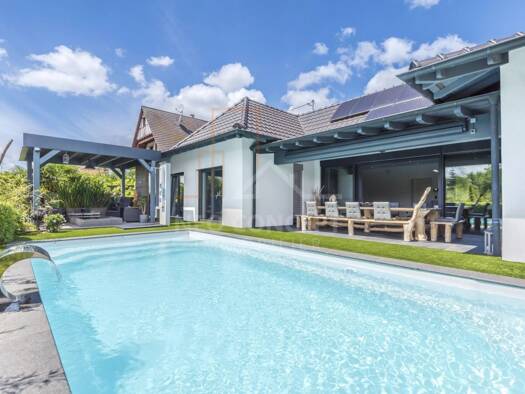 Maison de plain-pied à vendre 1 000 000 € 8 pièces 220,3 m² 1 598 m² de terrain Schirrhein 67240