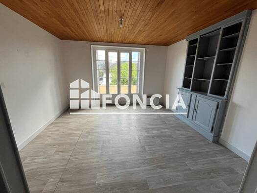 Appartement à louer 565 € 3 pièces 2 chambres 68,1 m² 1er étage Centre Ville Ancien Baume-les-Dames 25110
